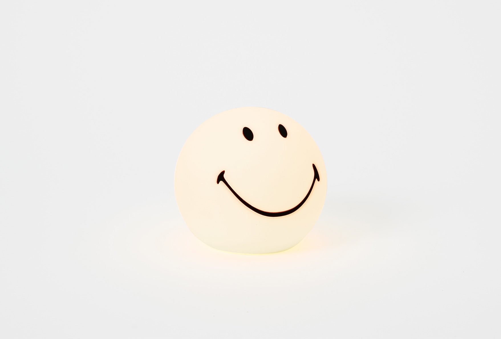 Smiley® Black & White Bundle of Light lamp