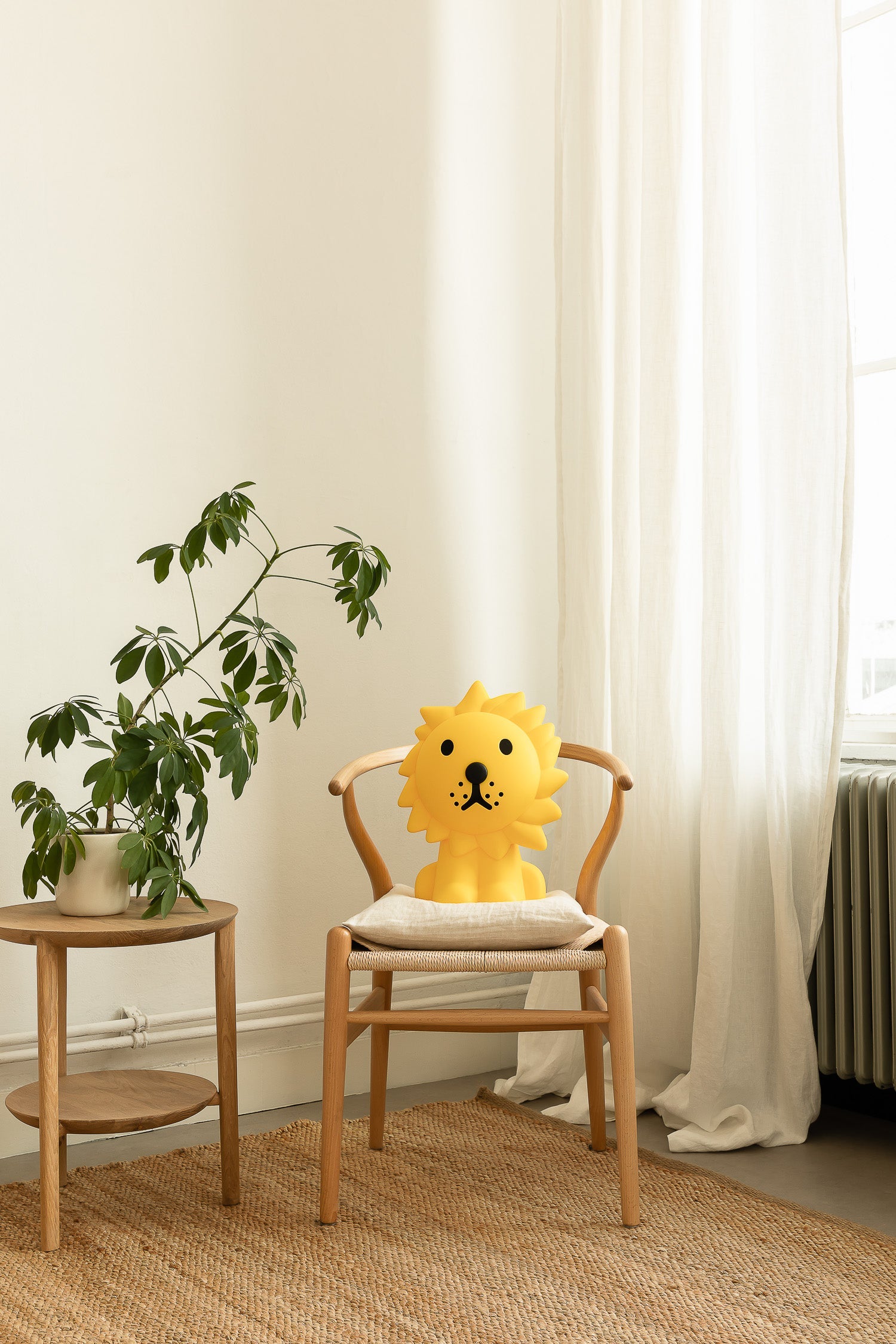 Lion Star Light lamp