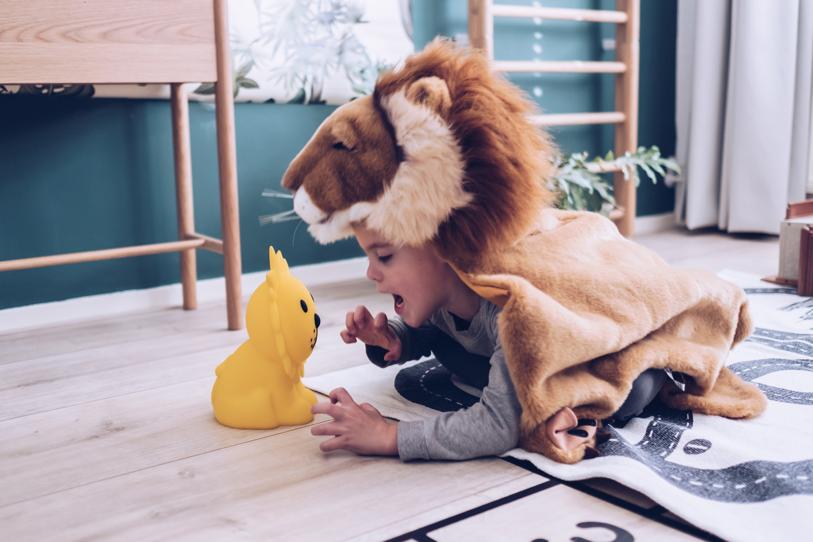 Lion First Light lamp